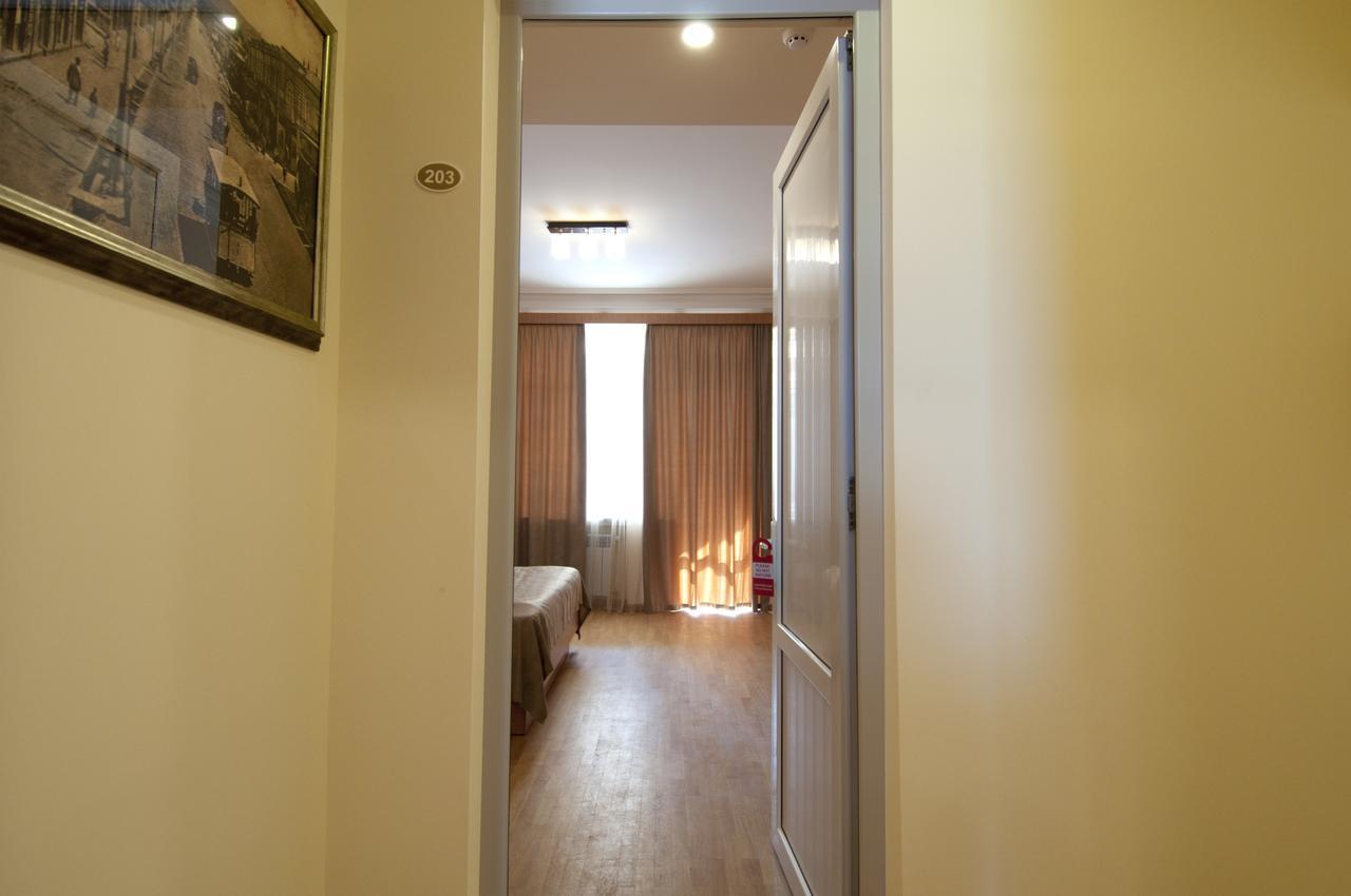 Albert House Hotel And Tours Erivan Dış mekan fotoğraf