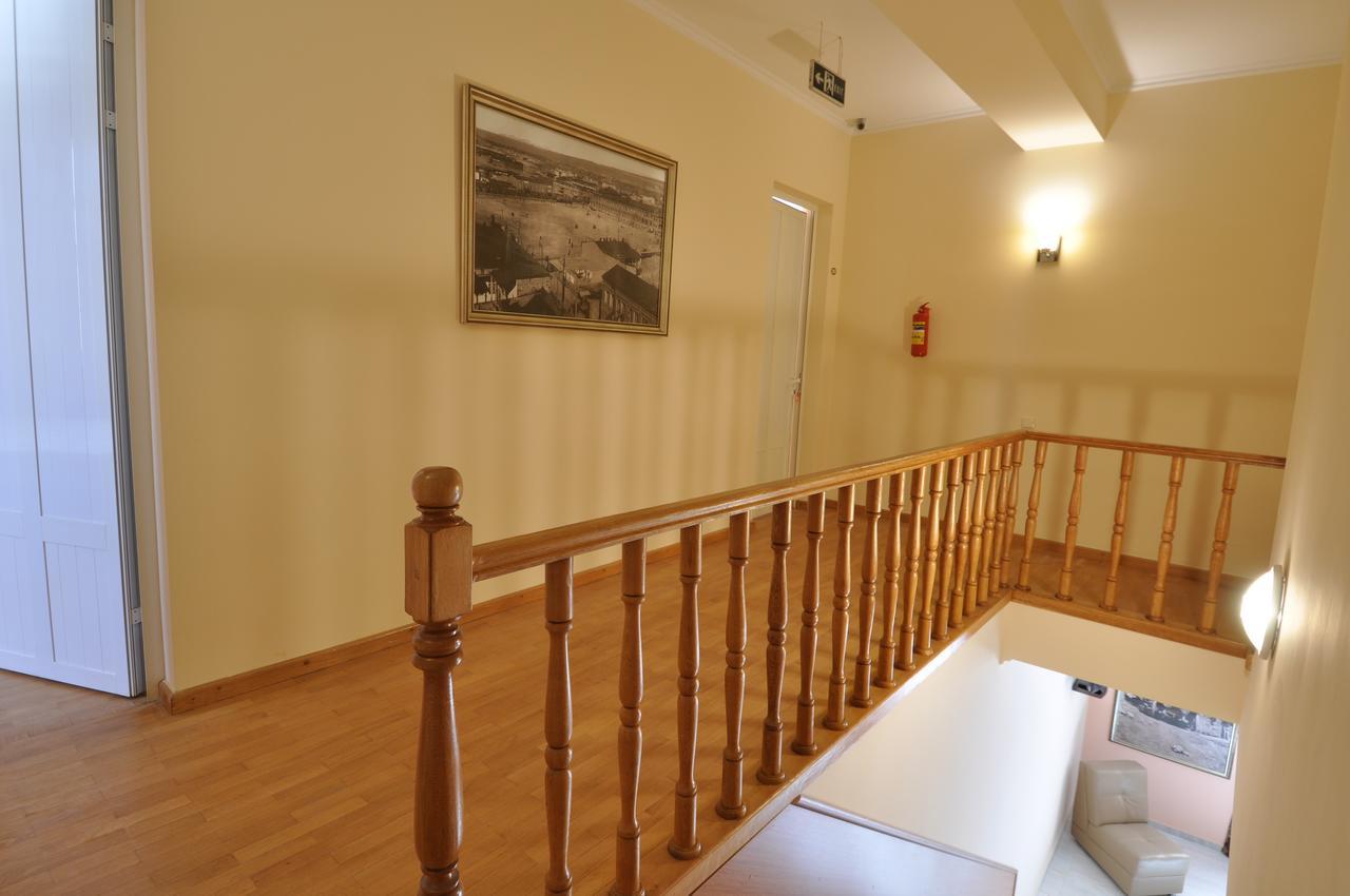 Albert House Hotel And Tours Erivan Dış mekan fotoğraf