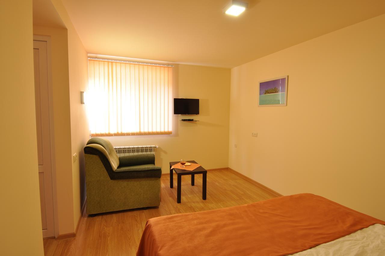 Albert House Hotel And Tours Erivan Dış mekan fotoğraf