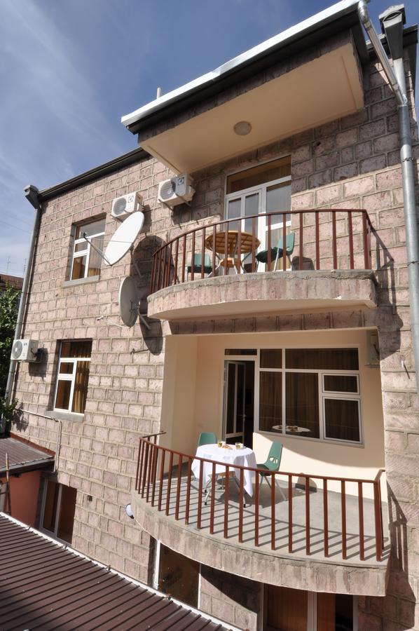 Albert House Hotel And Tours Erivan Dış mekan fotoğraf