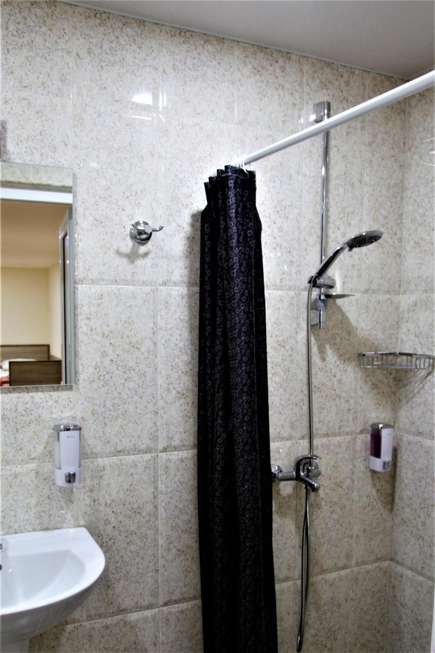 Albert House Hotel And Tours Erivan Dış mekan fotoğraf
