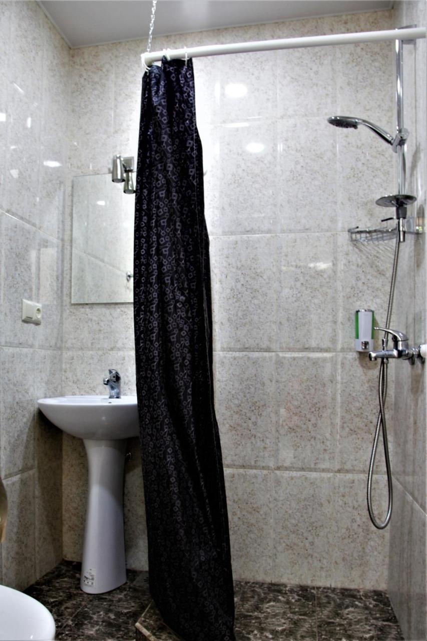 Albert House Hotel And Tours Erivan Dış mekan fotoğraf